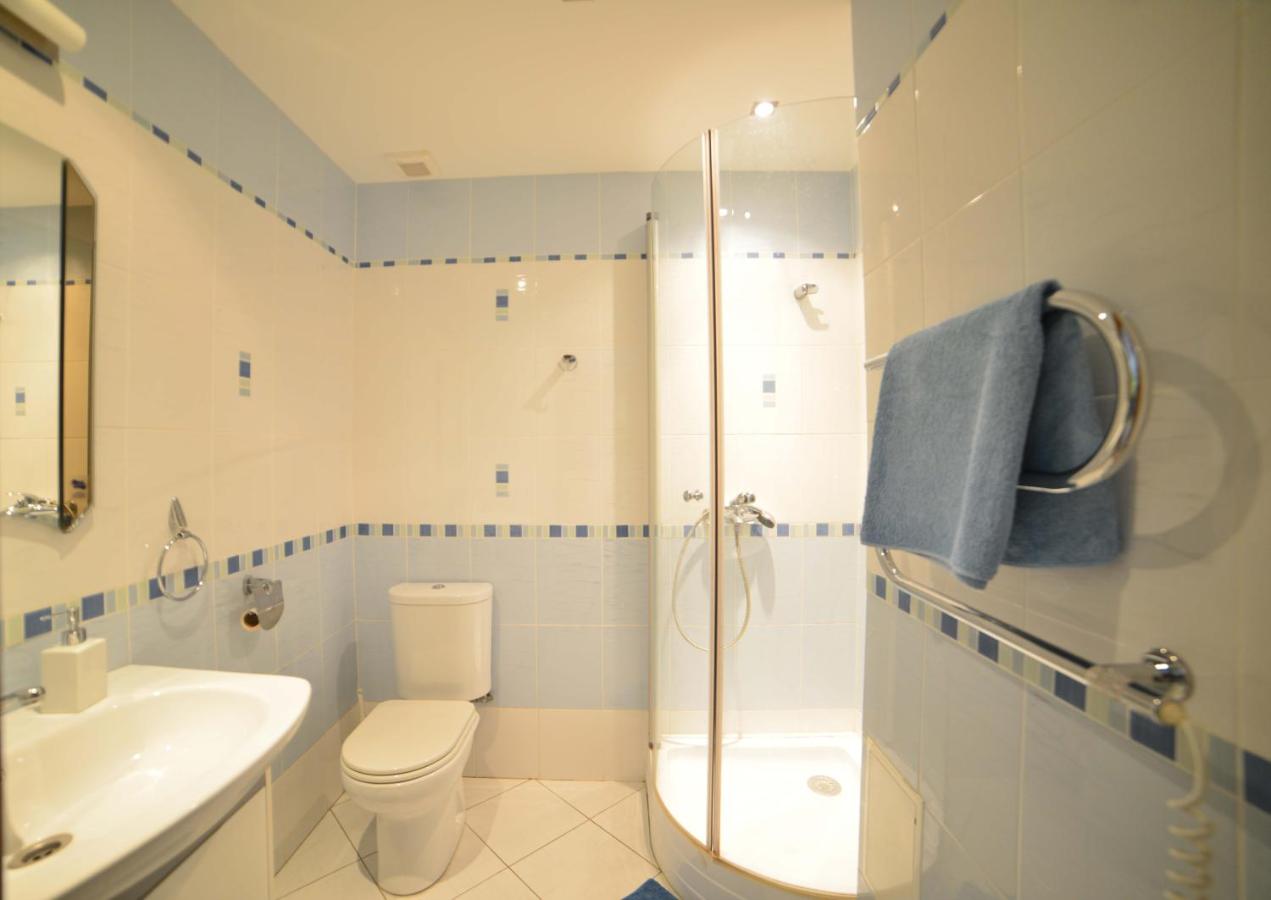 Camera Familiare con Bagno Privato (4 Adulti)