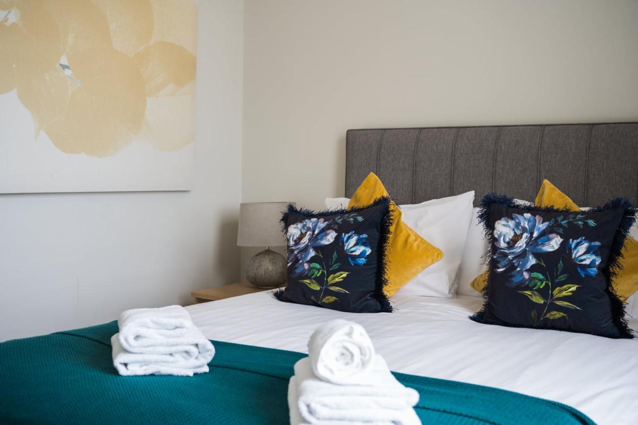 One Bedroom Apartment with Sea View – 3