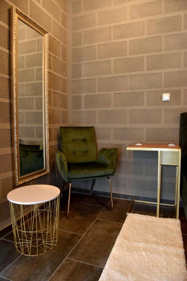 One-Bedroom Bungalow