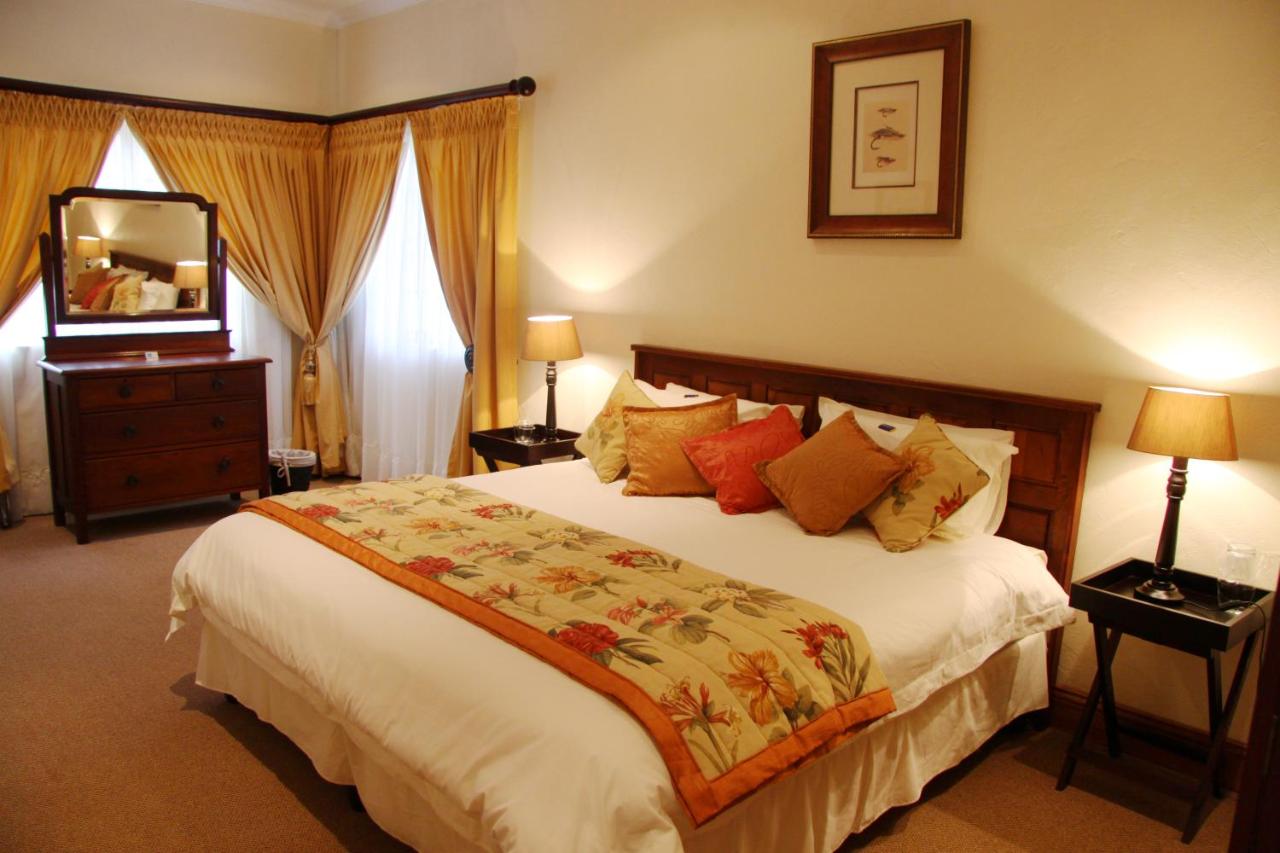 One-Bedroom Suite with Sofa Bed - 294 Van Riebeeck Street