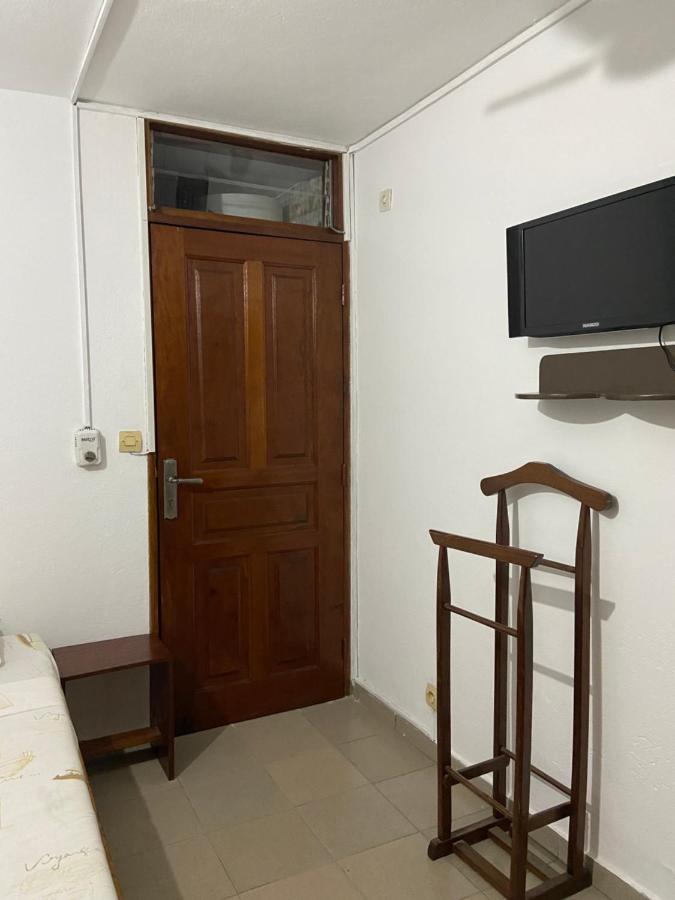 Small Single Room