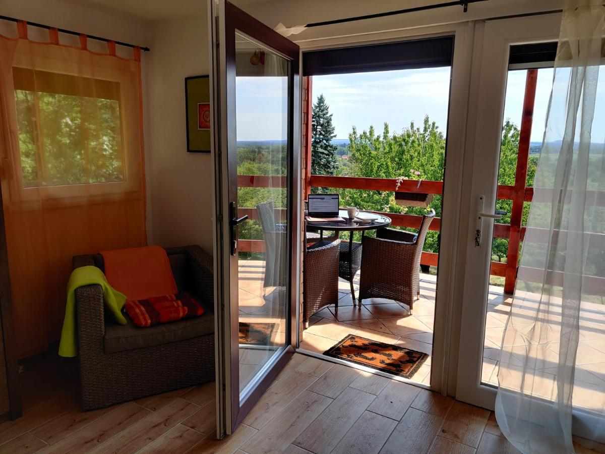Krisztina Vendégház Leányfalu - Különálló - itt csak Ti vagytok - B&B