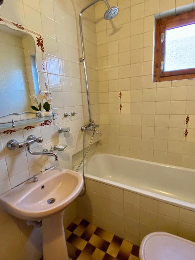 Twin Room with Bathroom