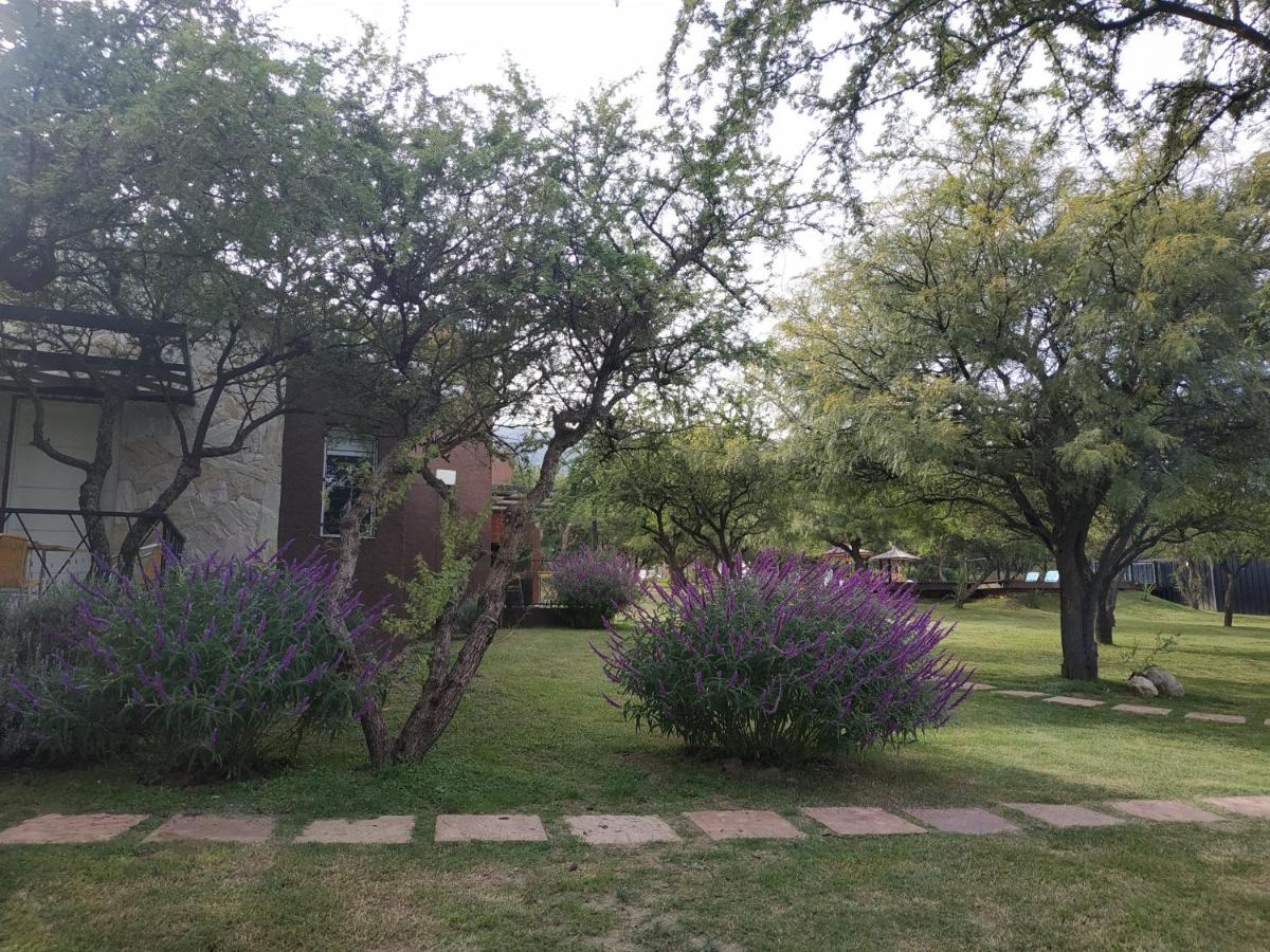 El Naranjero Apart - B&B Carpintería