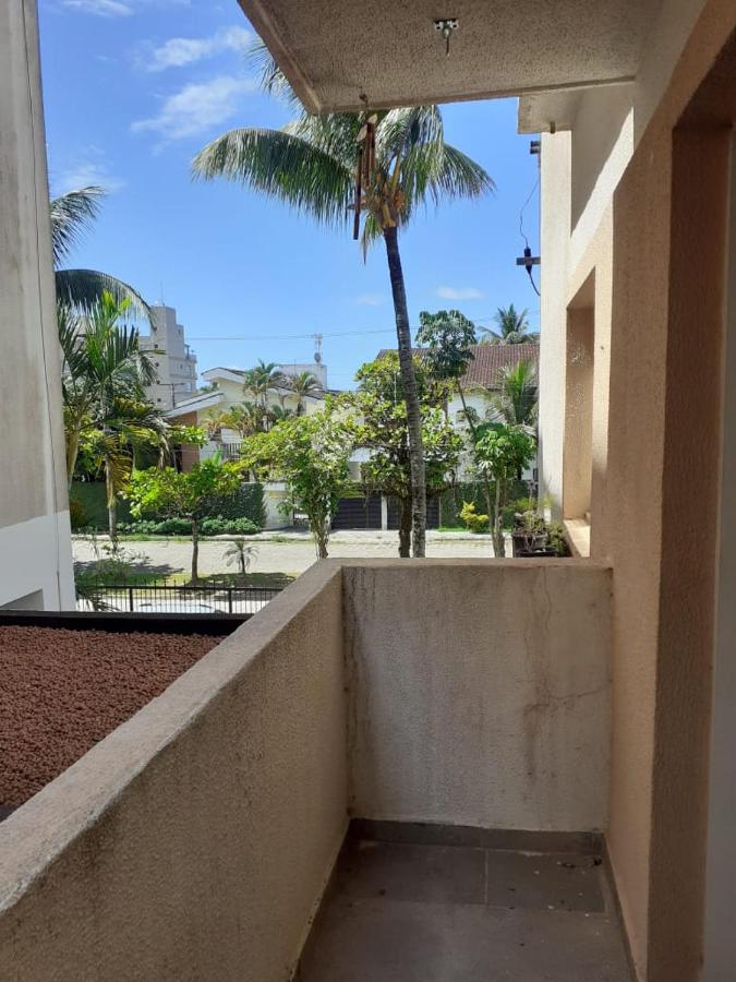 Apto Guarujá Enseada lado praia ambiente famíliar - B&B