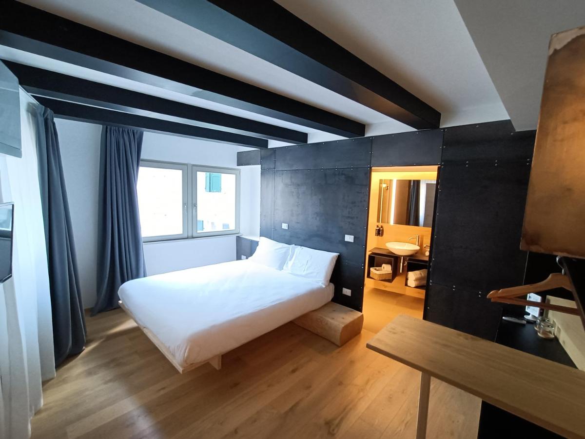 B&B Trento - Le Meridiane Luxury Rooms In Trento - Bed and Breakfast Trento