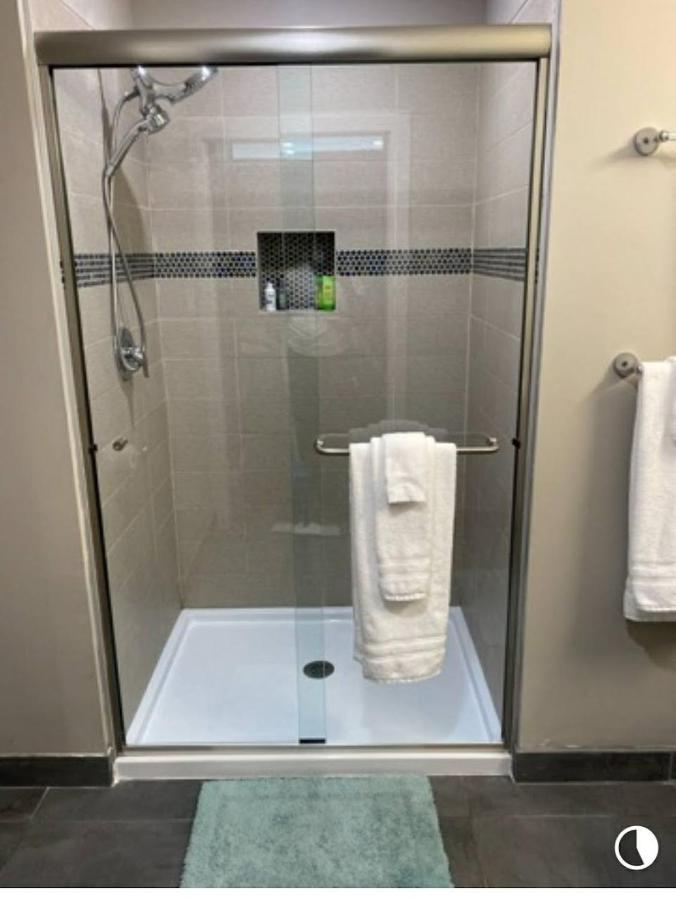 Chambre Familiale avec Salle de Bains Privative
