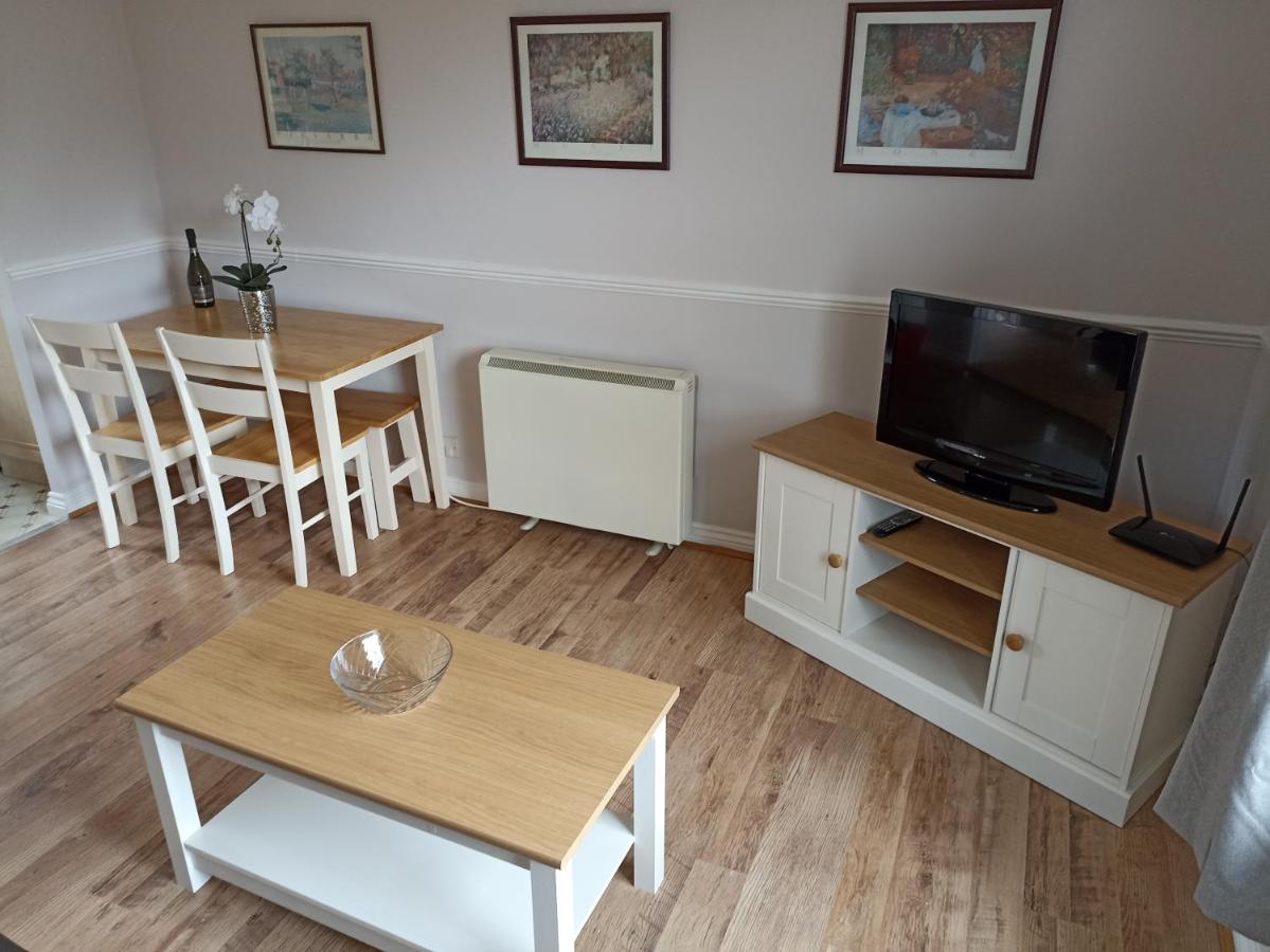 Grant Close - B&B