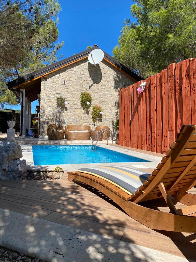 Kuća za odmor Brigita - Bed and Breakfast Jezera