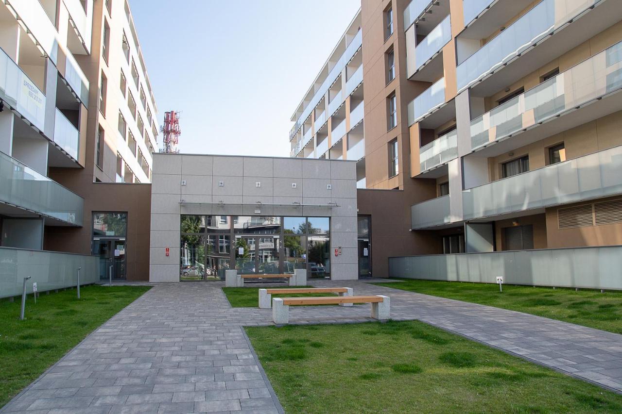 AL-DOM apartamenty KASPROWICZA 407 z basenem , sauną , jacuzzi i siłownią - Chambres d'hôtes Kołobrzeg