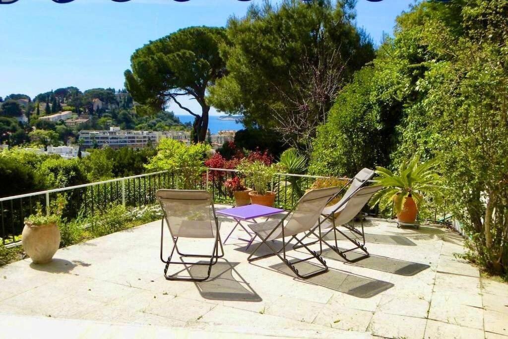 B&B Cassis - L'HORIZON - 90m2 - Belle vue - Centre - Parking - 3 Chambres - Bed and Breakfast Cassis