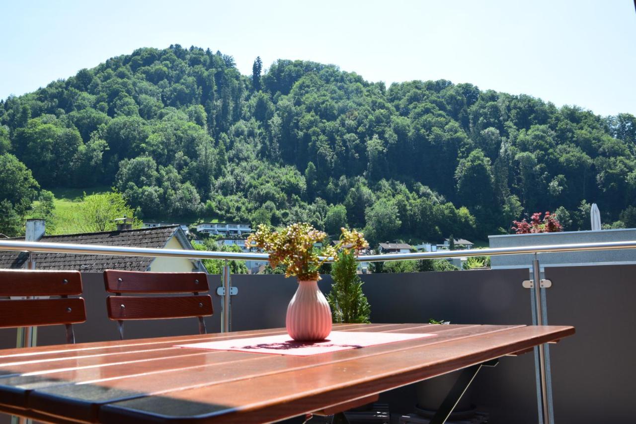 Apartamento de 2 dormitorios con terraza