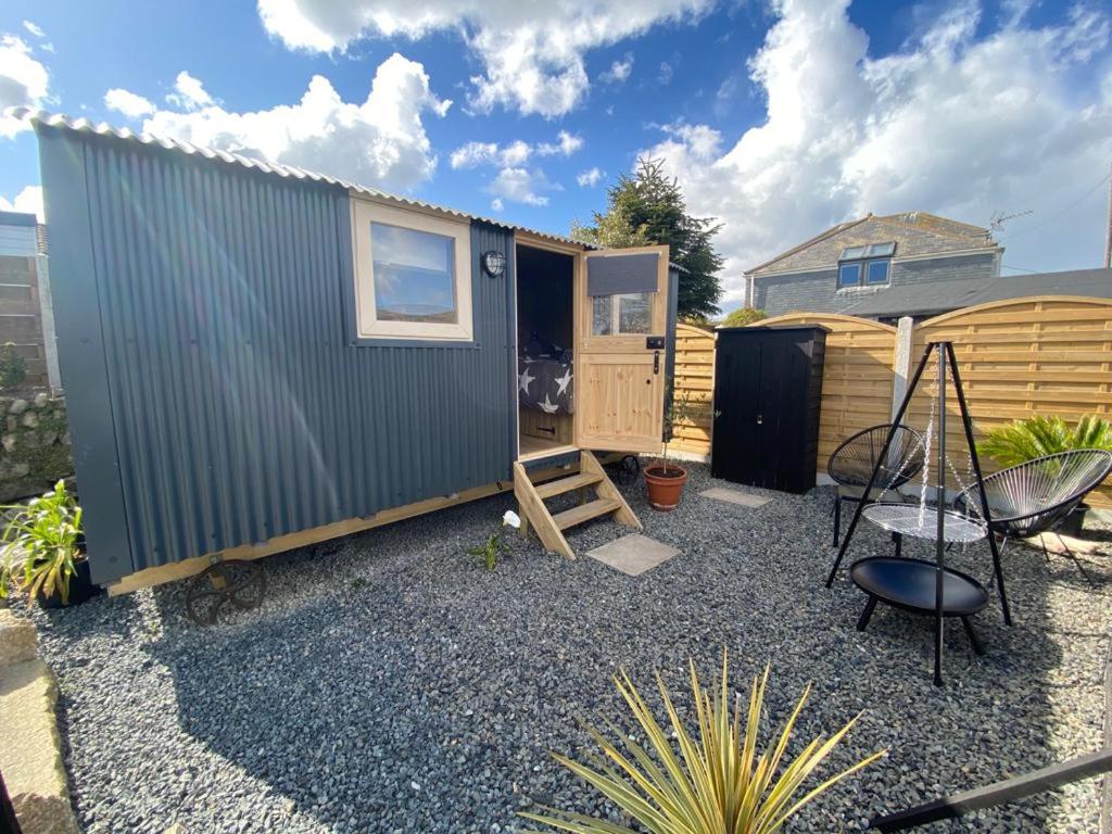 Stargazy Shepherds Hut - B&B