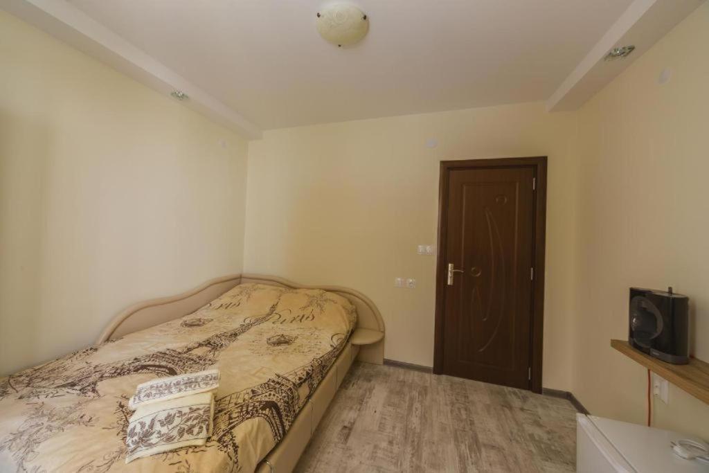 Victoria Hotel Rooms & Victoria Apartment Veliko Tarnovo - Chambres d'hôtes Veliko Tarnovo