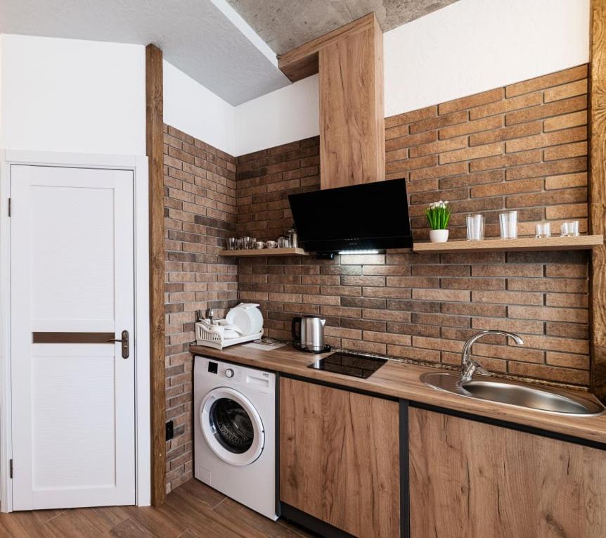 Apartment (9th floor)