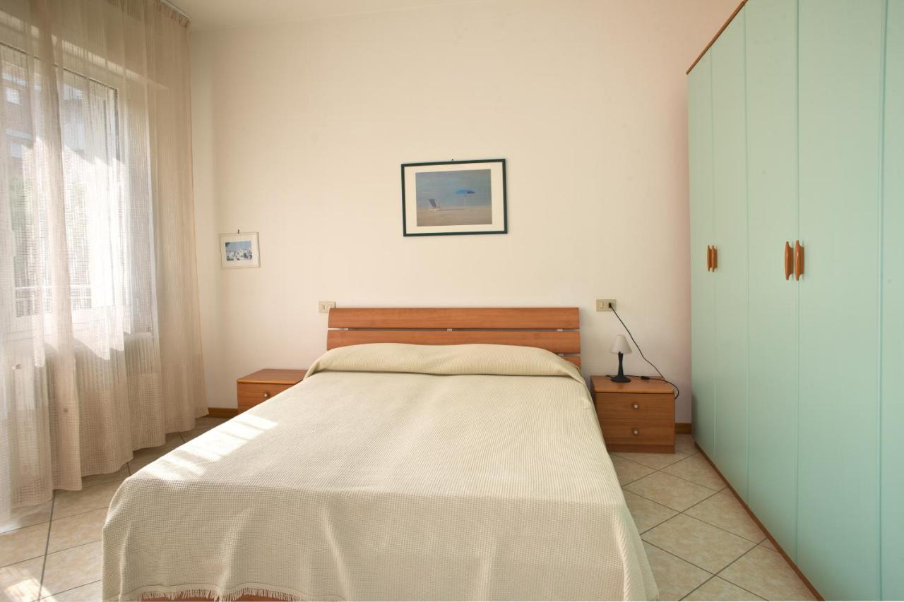 One-Bedroom Apartment - Orange
