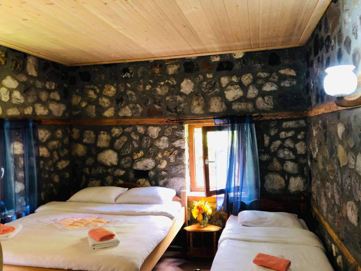 Habitación Doble con vistas a la montaña