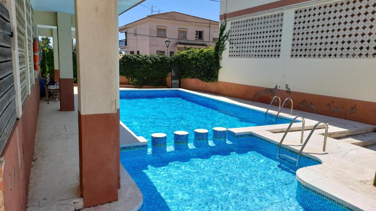 Apartamento con piscina y bonita terraza - Ferienwohnung