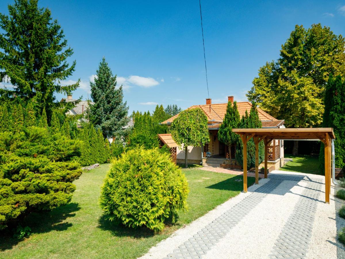 B&B Balatonfenyves - Holiday Home Christoph by Interhome - Bed and Breakfast Balatonfenyves