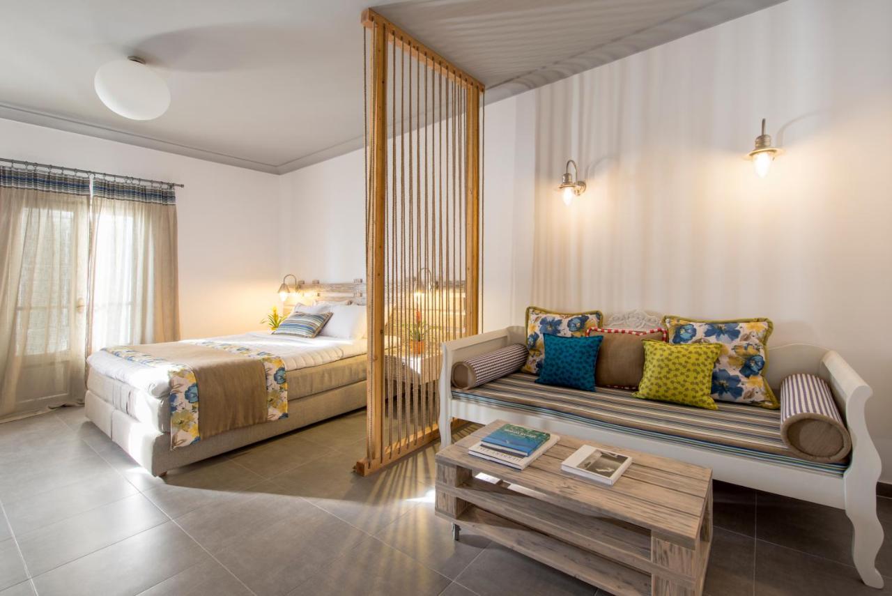 Junior Suite with Caldera and Sunset view