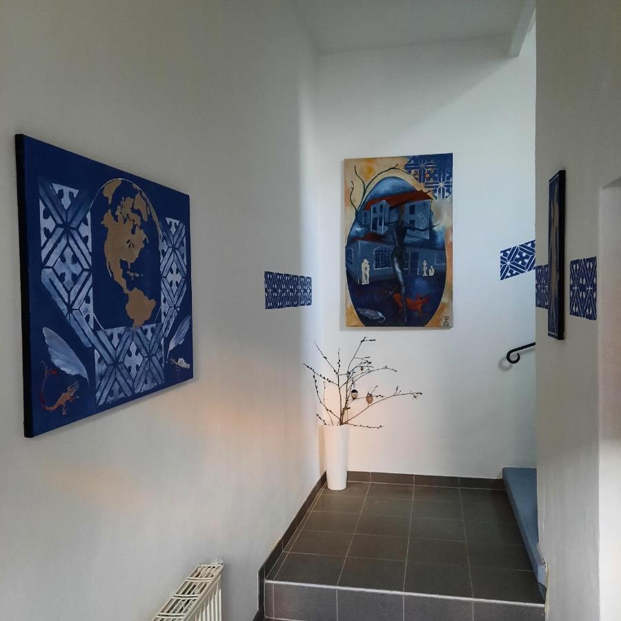 Kunstoase am blauen Haus - Ferienwohnung