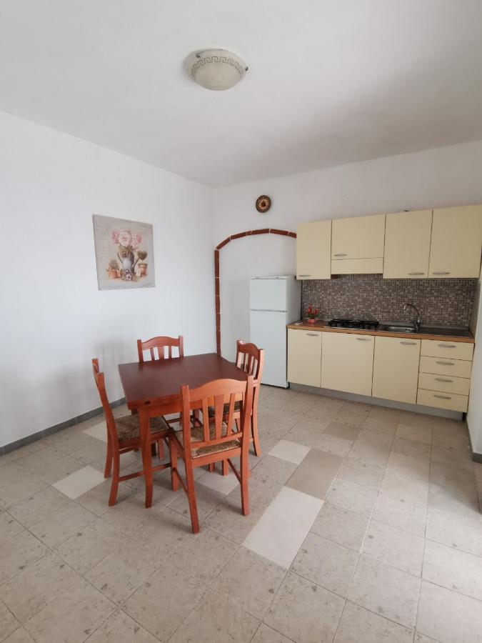 Casa Vacanze La Cantinetta Via Montesanto - B&B