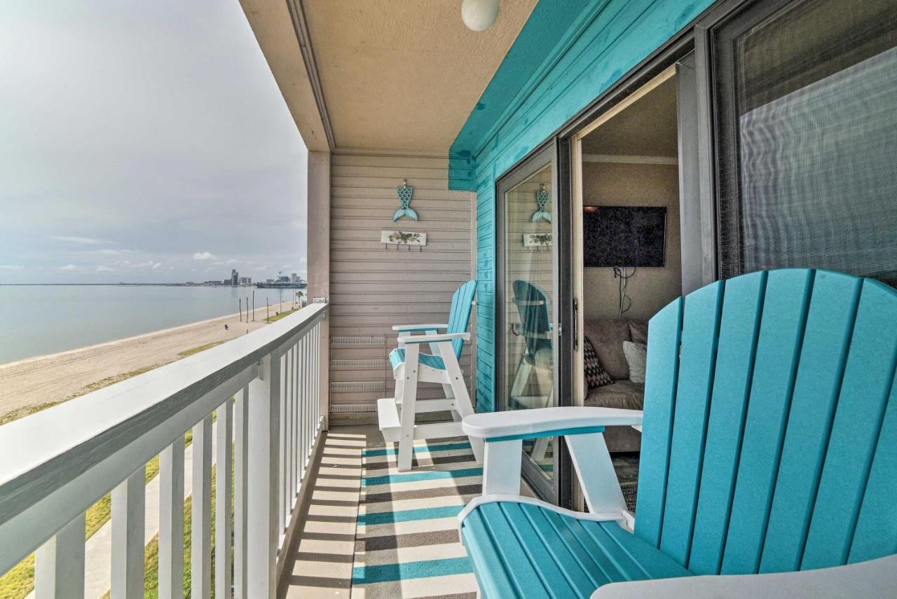 B&B Corpus Christi - Updated Front Beach Condo with Resort Amenities! - Bed and Breakfast Corpus Christi