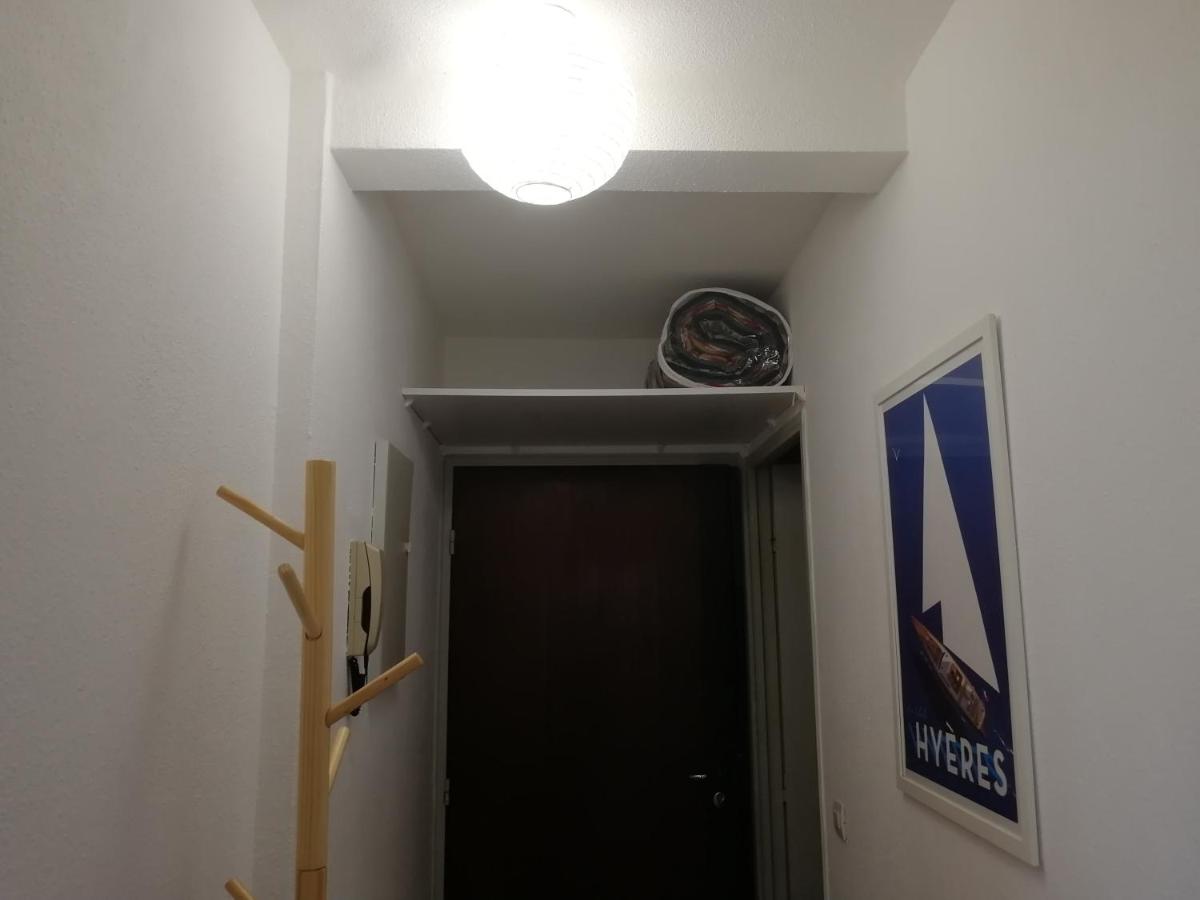Studio climatisé dans résidence avec piscine et tennis - Ferienwohnung Hyères