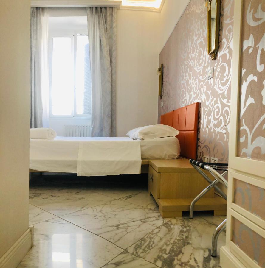 Deluxe Double Room with Shower