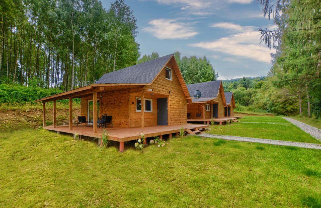 Domki Bieszczady - Baza uŚmiechów - B&B Ustrzyki Dolne