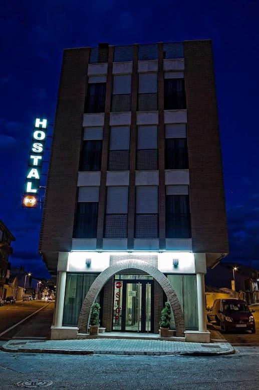 Hostal Stop - B&B