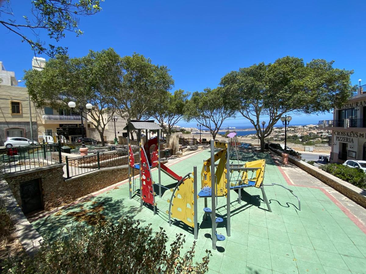 Sunshine Apartments Mellieha - modern three bedroom apartment - Apt No 2 - B&B