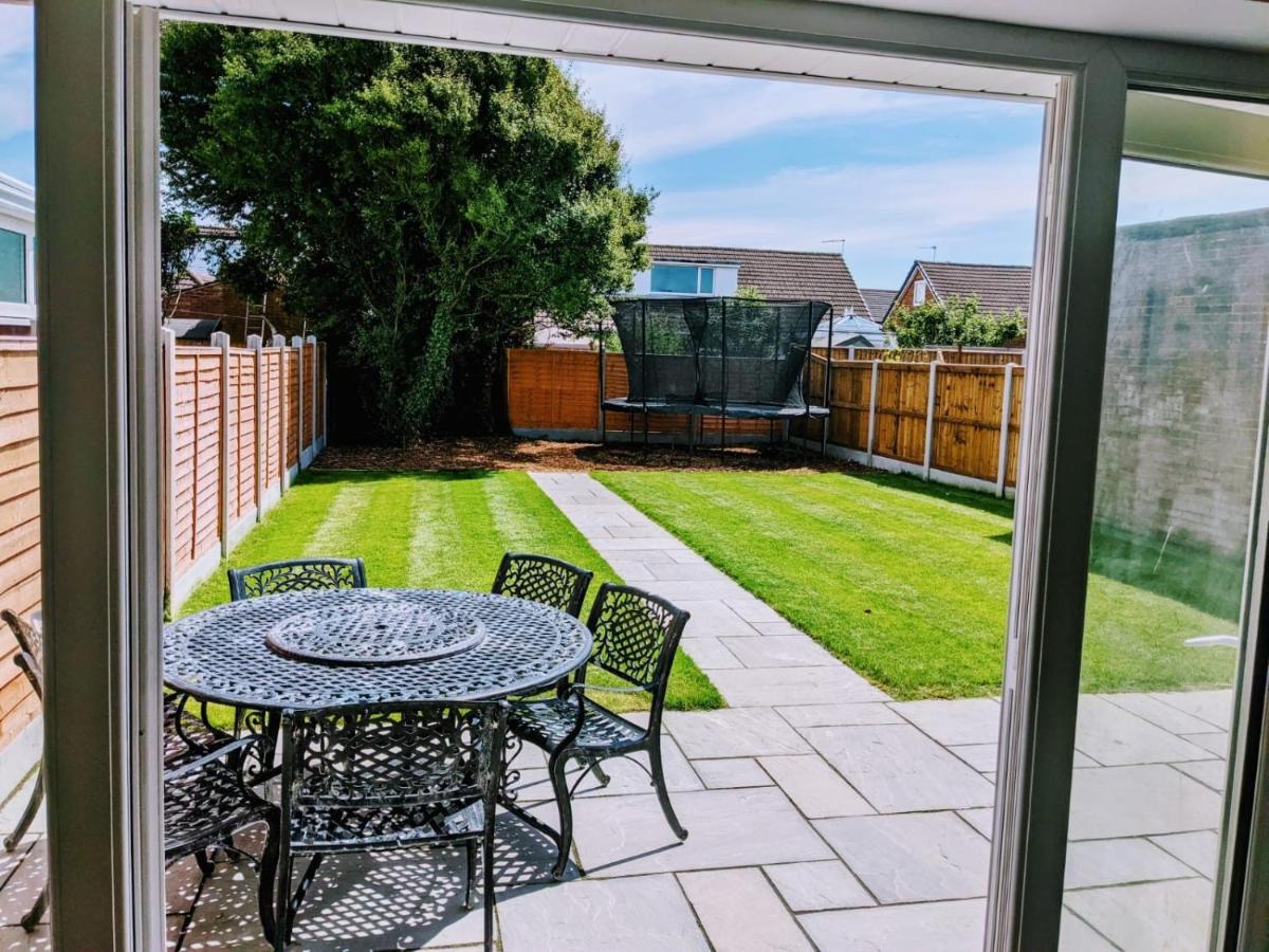 B&B Saint Annes on the Sea - Lovely 3-Bed House in Lytham Saint Annes - Bed and Breakfast Saint Annes on the Sea