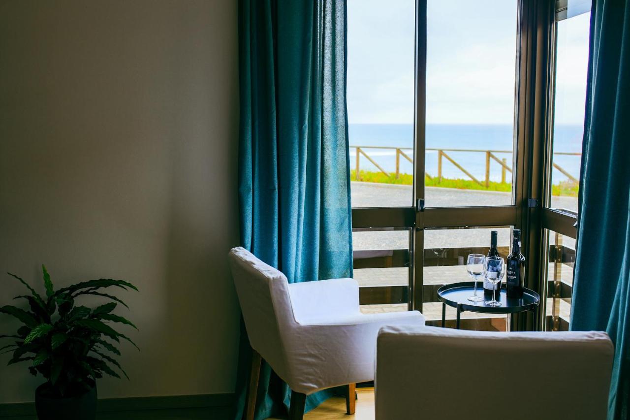 B&B Atouguia da Baleia - Enjoy VIEW apartment - ocean, surf, beach, eat & work - Bed and Breakfast Atouguia da Baleia