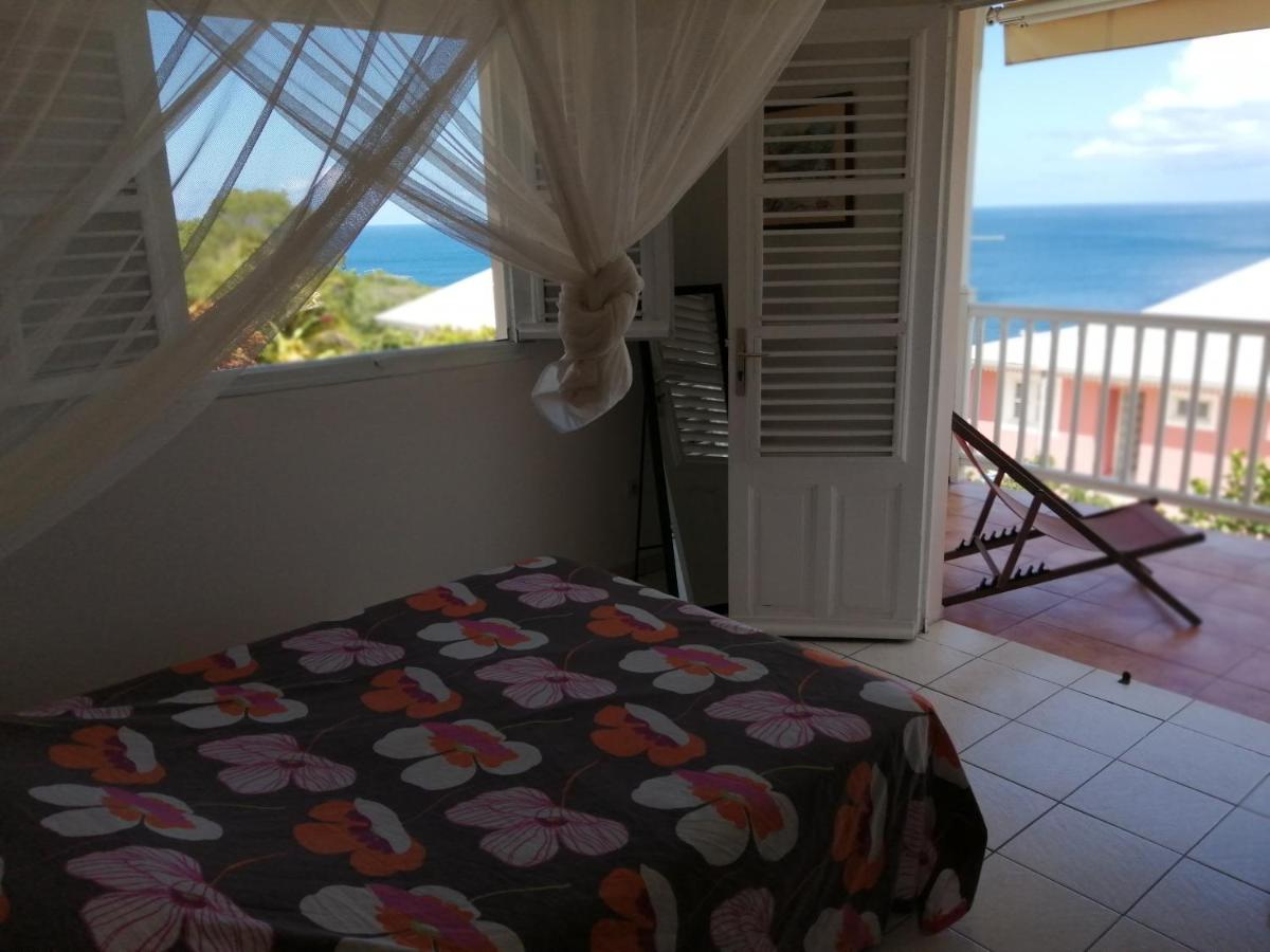 B&B Les Anses-d'Arlet - Rose phoenix appartement terrasse et piscine vue mer - Bed and Breakfast Les Anses-d'Arlet