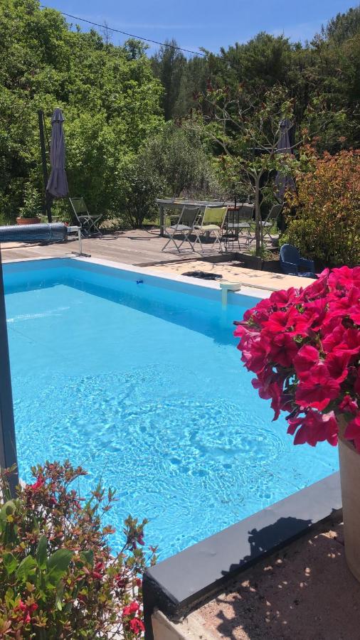 L’Escapade. Entre Aix et Marseille, studio pleine nature. - B&B Fuveau