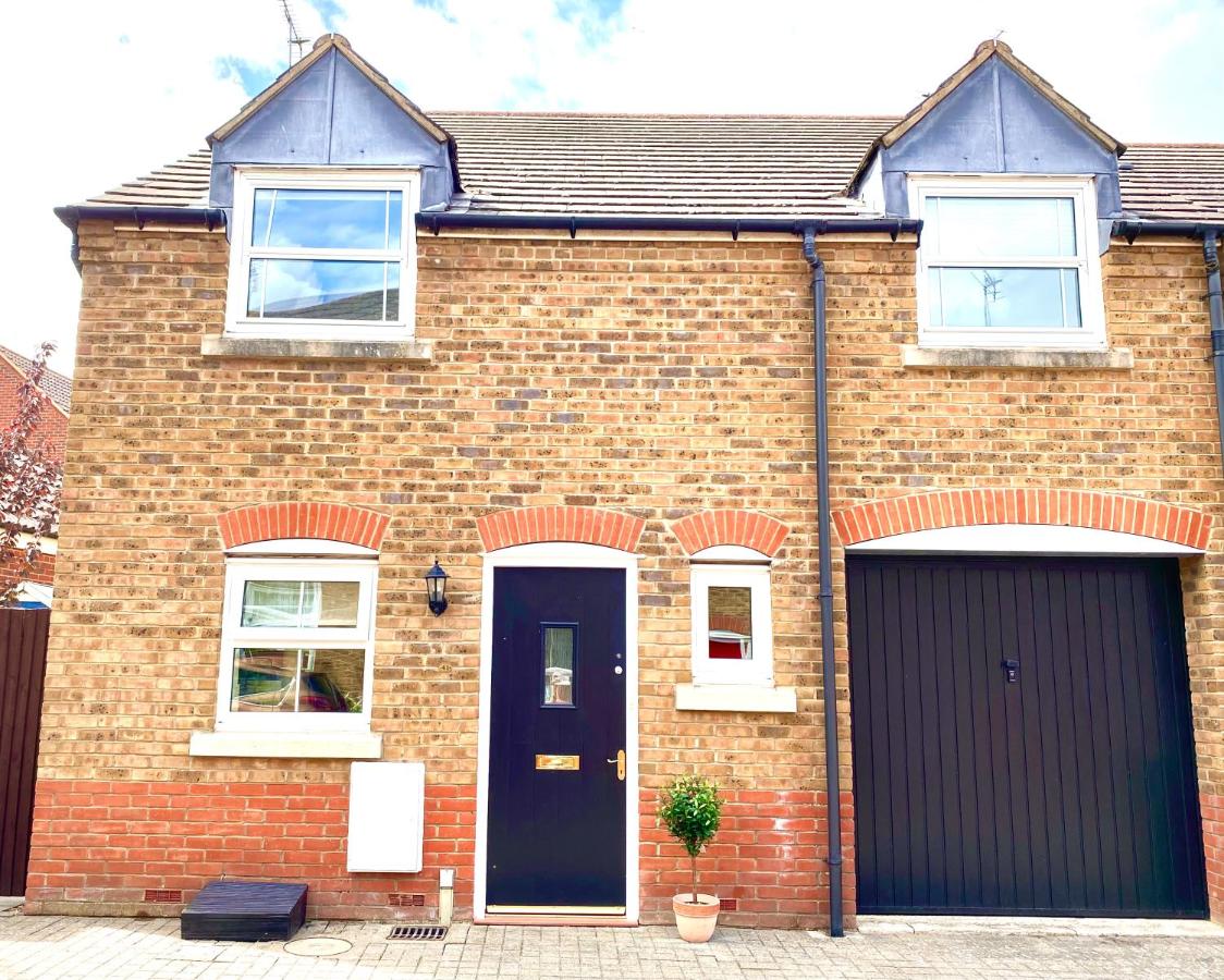 Aylesbury Contractor & Staycation Home - Chambres d’hôtes