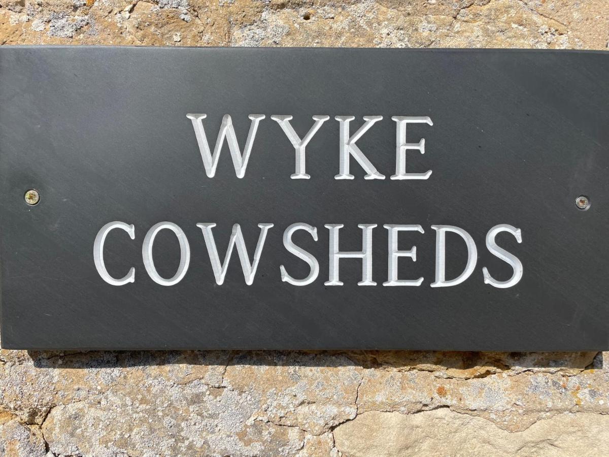 Wyke Cowsheds - B&B