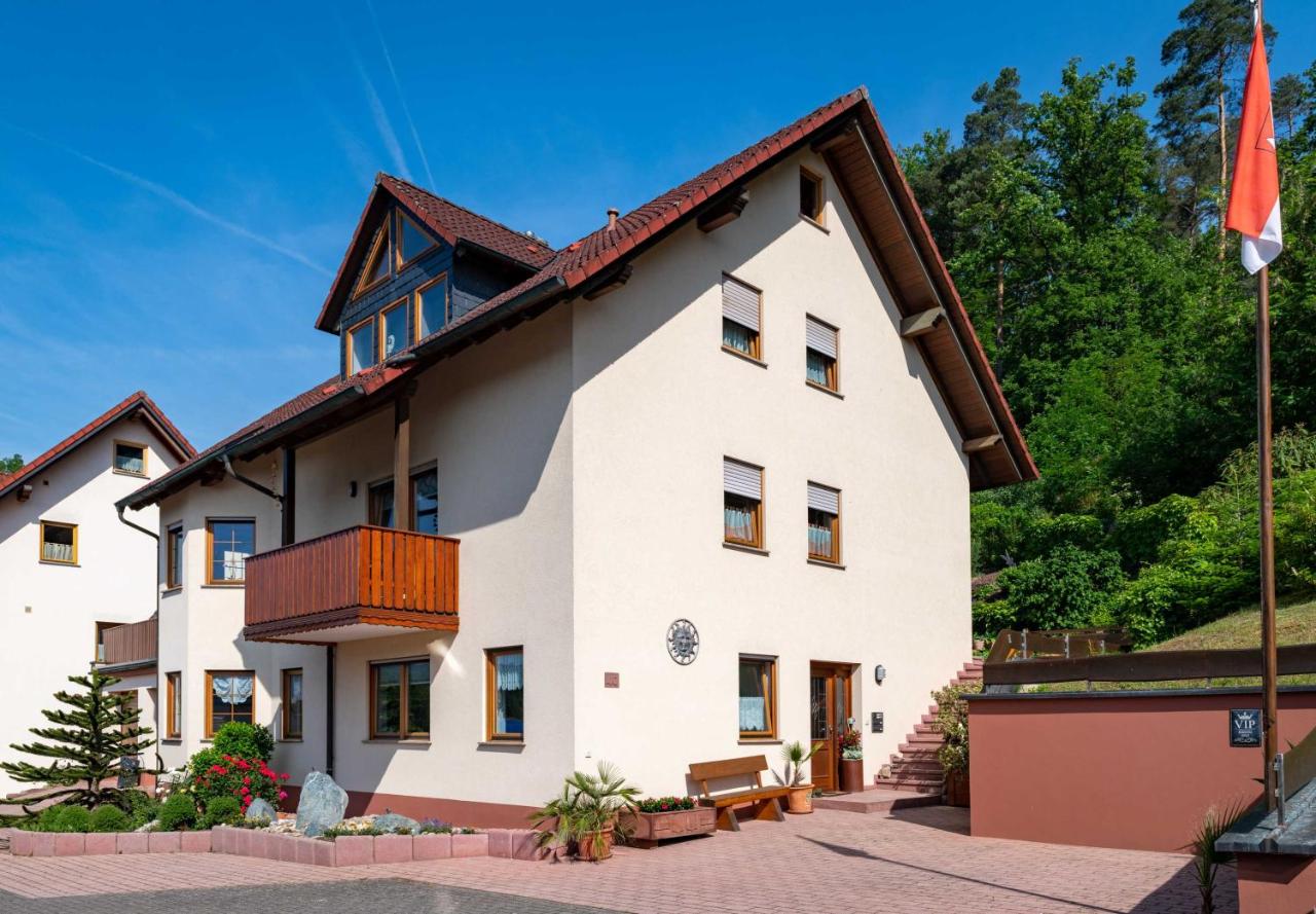 B&B Laudenbach - Ferienwohnung Hauk - Bed and Breakfast Laudenbach