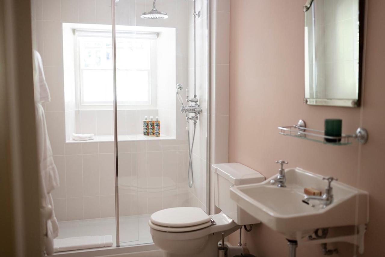 Twin Room with Private Bathroom