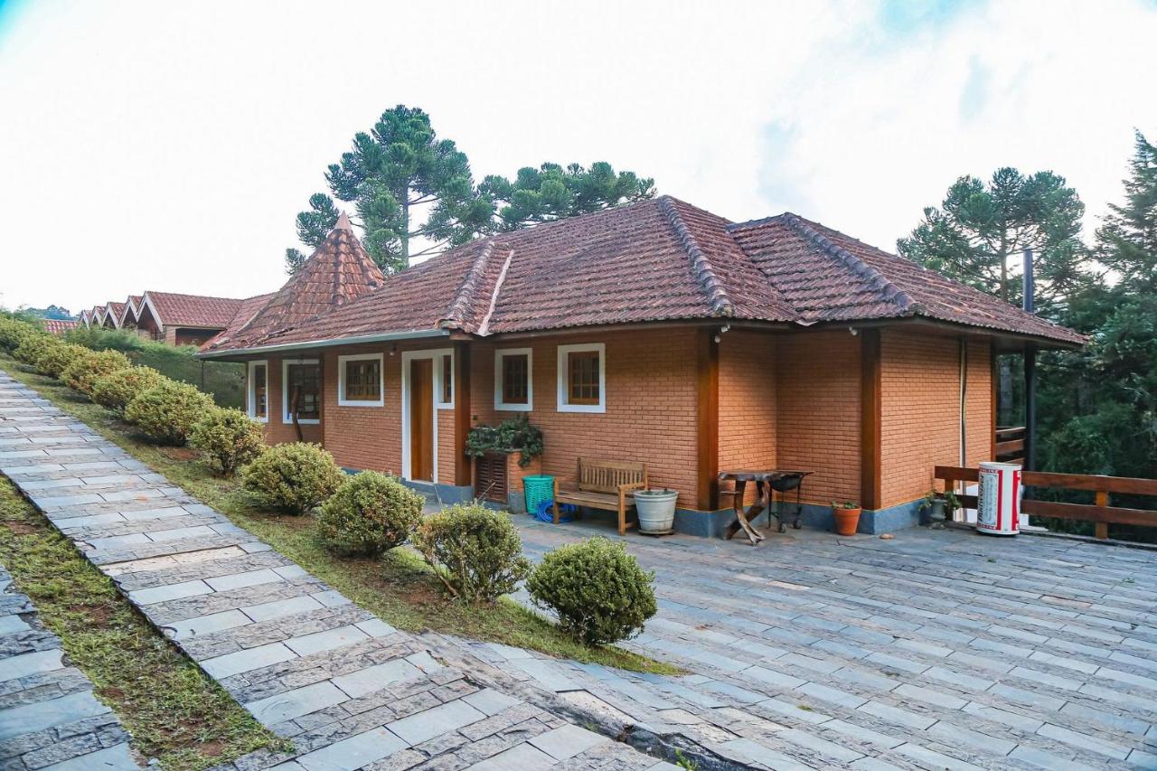 Chalé Belga em condomínio - 1,2 km do Centro Turístico Capivari - Ferienwohnung