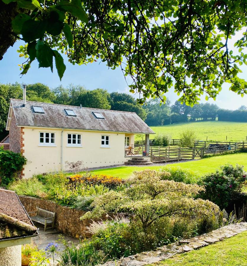 B&B Cullompton - Burnhaies Farm Coach House - Bed and Breakfast Cullompton