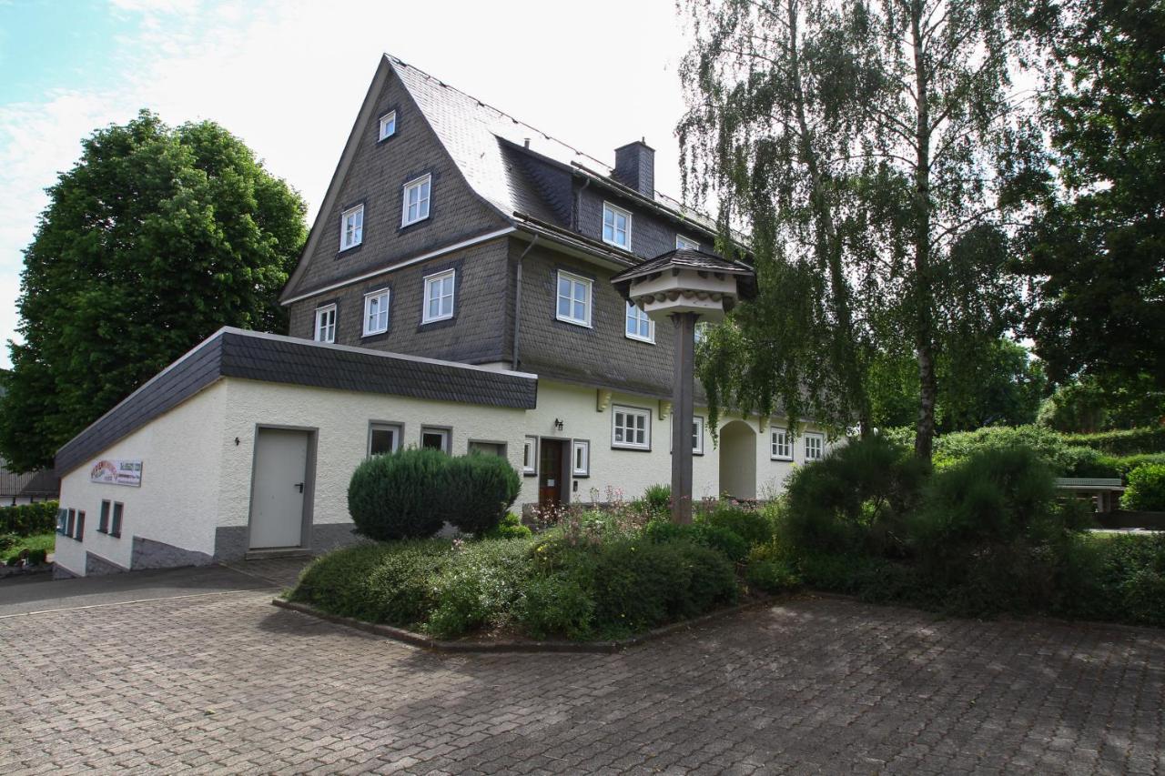 B&B Willingen (Upland) - Fewo Alte Schule - Bed and Breakfast Willingen (Upland)