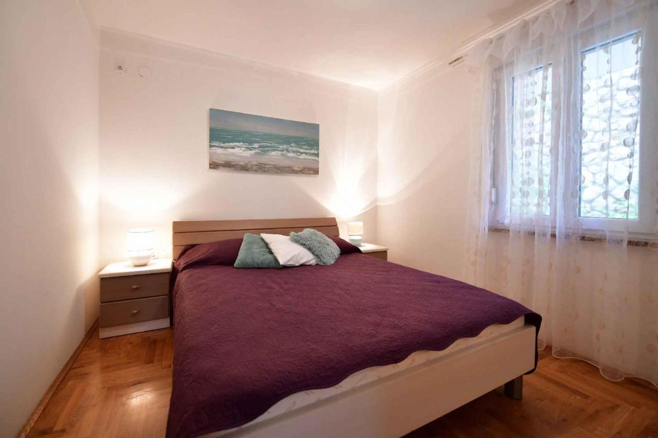 Apartment 4