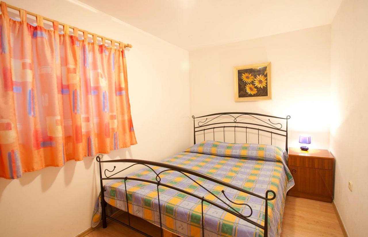 One-Bedroom Apartment with Patio