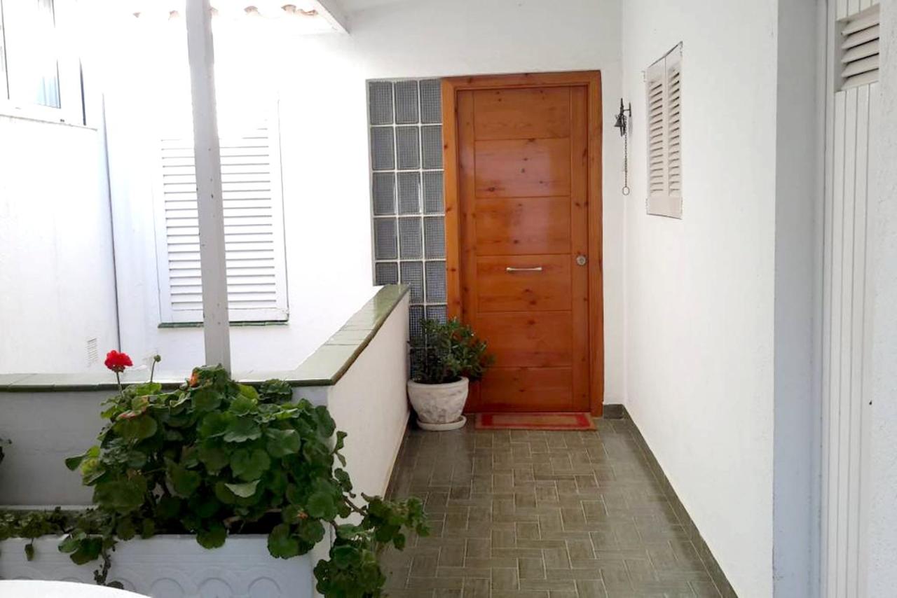 Welcoming House with Sea View in Salionç - B&B Canet de Mar