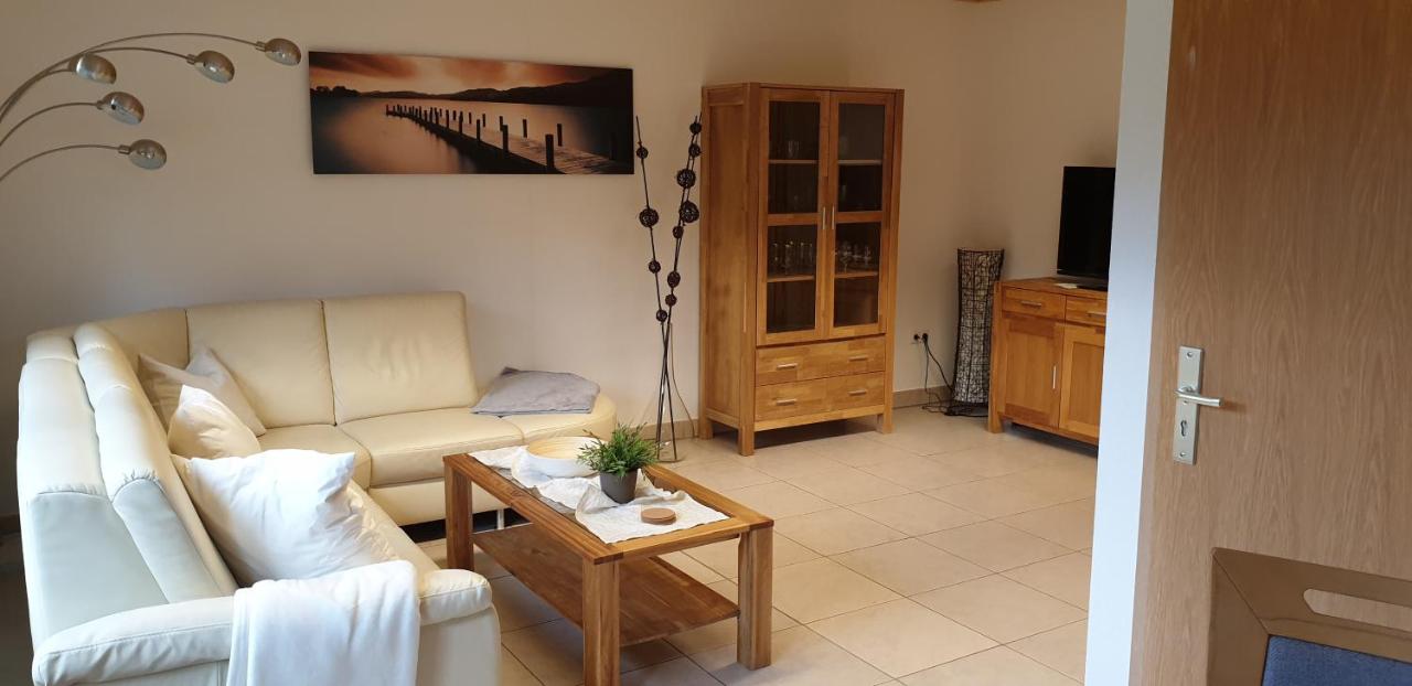 Froschkönig mit Teichblick - B&B Trendelburg