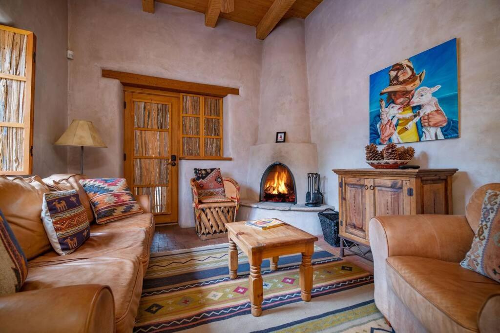 B&B Santa Fe - Casa Buena Suerte- Near Plaza- Quiet- Patio- 2 BR - Bed and Breakfast Santa Fe