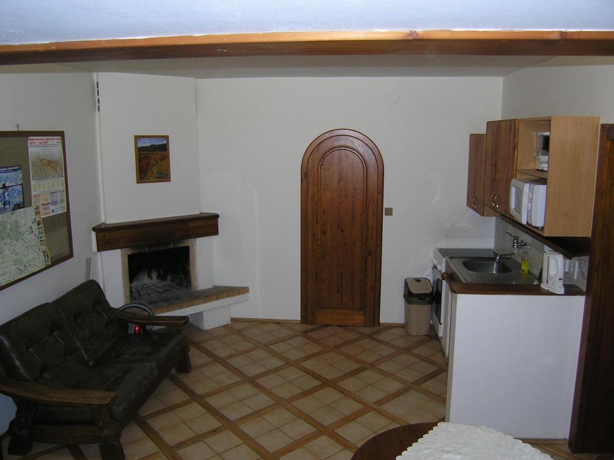 Apartment with Garden View