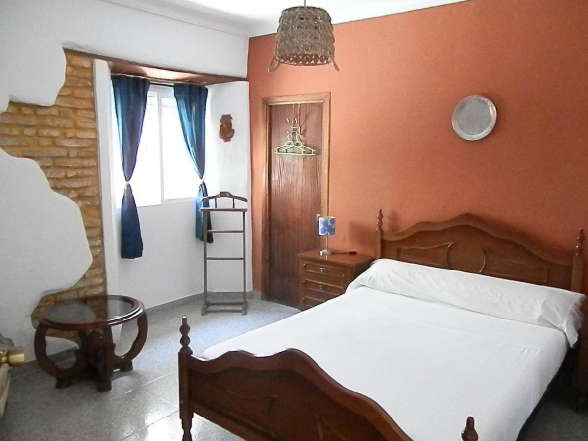 Habitación independiente en casa antigua - Centro - B&B Utrera